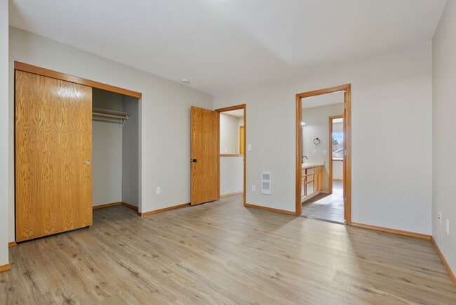 Building Photo - HALF OFF - FIRST MONTHS RENT!