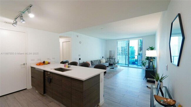 Building Photo - 1100 S Miami Ave