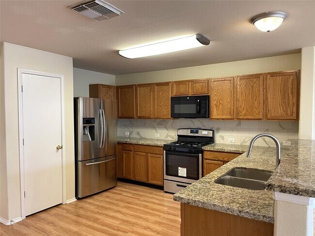 Building Photo - 7619 Painted Desert Dr