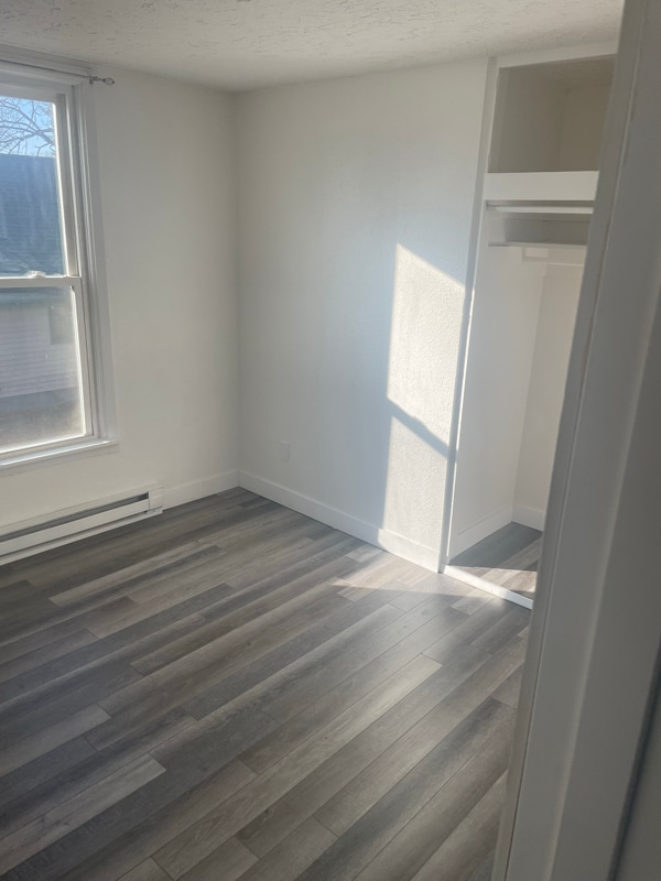 Building Photo - 215 W 2nd St