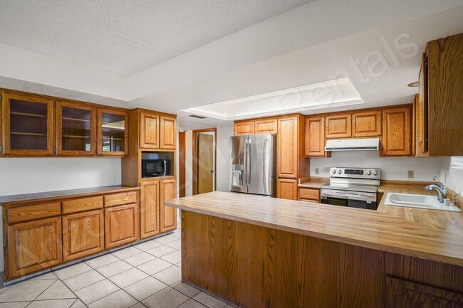 Building Photo - 171 Impala Ln