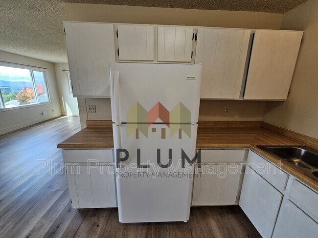 Building Photo - 5602 Bridger Ct