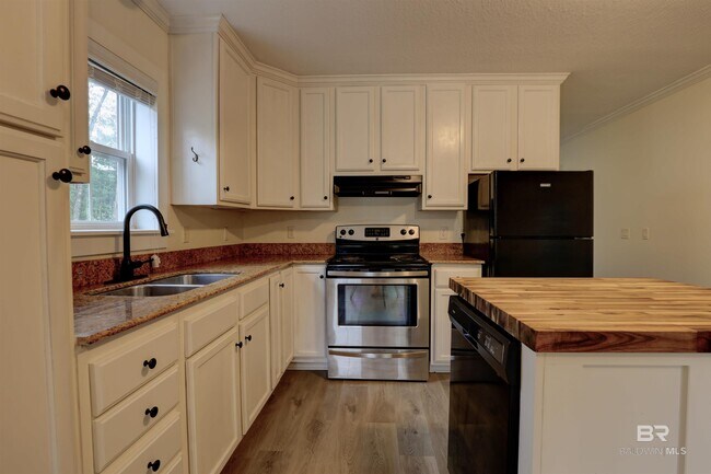 Building Photo - 6602 Co Rd 32