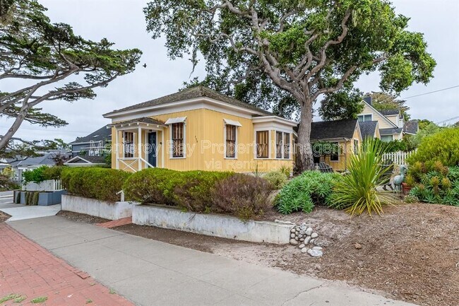 Building Photo - 759 Lighthouse Ave