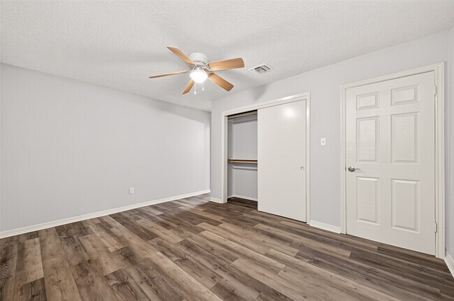 Building Photo - 11411 Hornbrook Dr