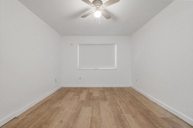 Building Photo - 7831 SW 56th St