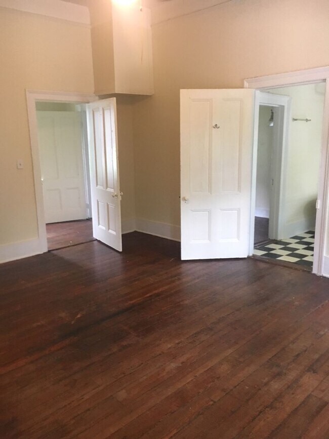 Building Photo - S. 7th Street 121