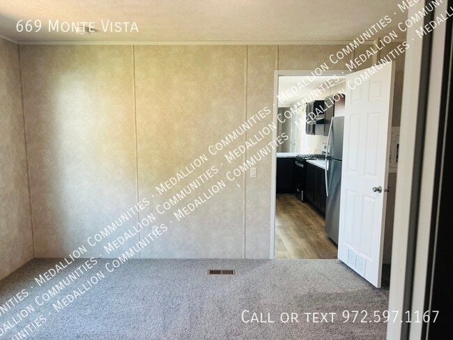 Building Photo - 669 Monte Vista Rd