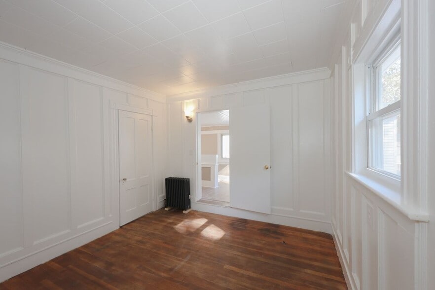 Building Photo - 107 Arlington, A