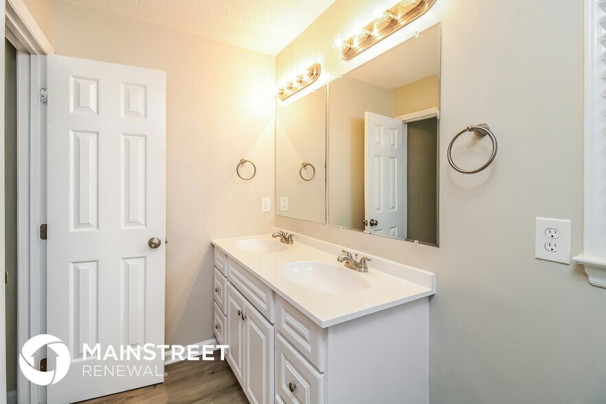 Building Photo - 3721 Harrington Point