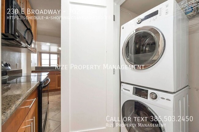 Building Photo - 230 E Broadway-702