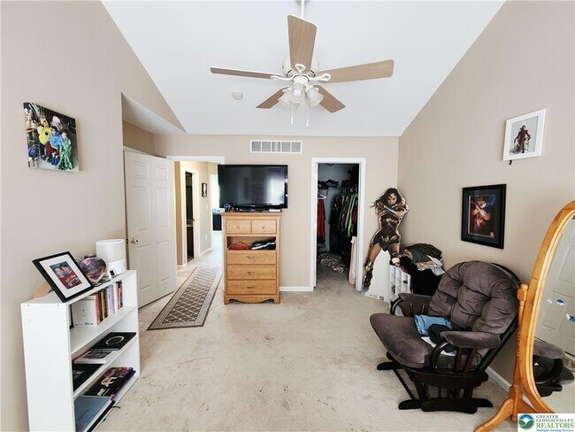Building Photo - 278 Maple Ct