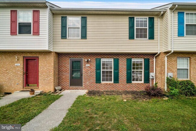 Building Photo - 612 Emily Ln