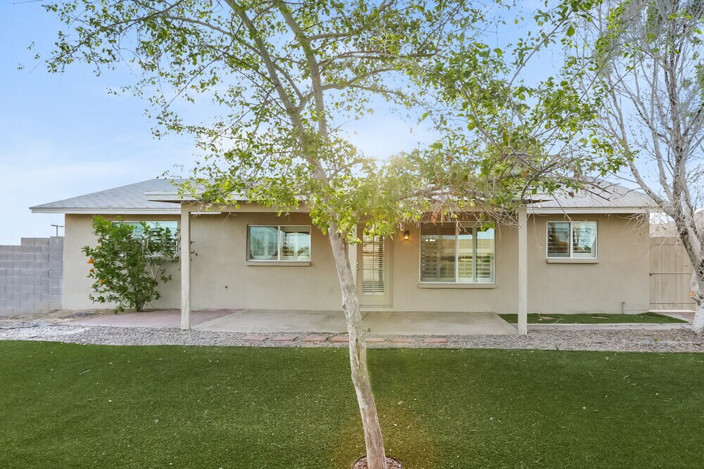 Building Photo - 8402 S 15th Way