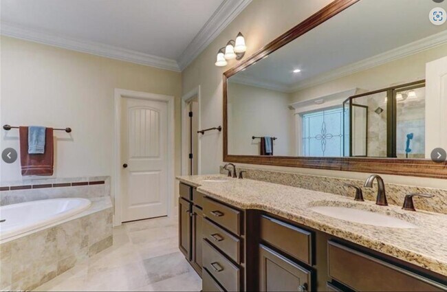 Building Photo - 8706 Invershield Ct