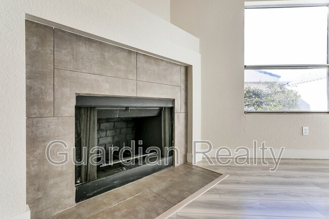 Building Photo - 6250 W Flamingo Rd