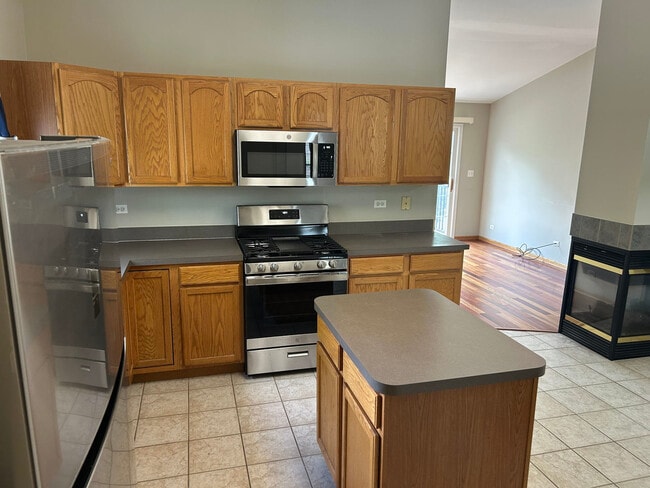 Building Photo - 2402 Wilton Ln