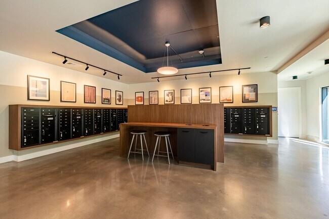 Building Photo - Luxurious Industrial Loft - 2 bed 2 bath c...