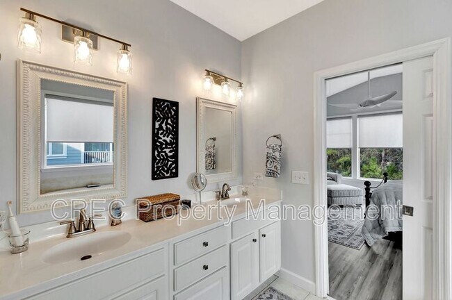 Building Photo - 147 Palm Cove Way