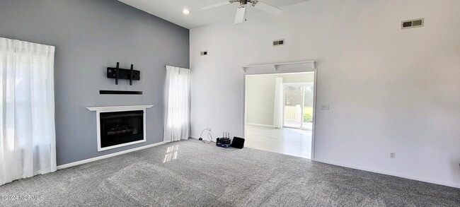 Building Photo - 120 Soundside Estates Dr