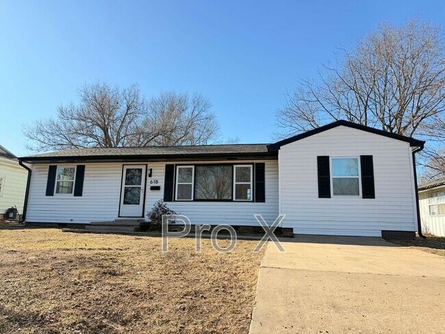 Building Photo - 618 S Monroe Ave