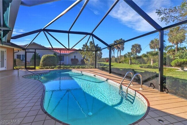 Building Photo - 449 Cypress Way E