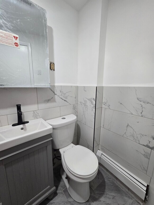 Building Photo - 6027 Monroe Pl