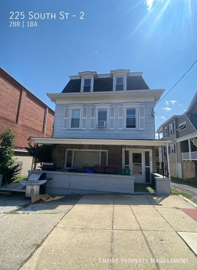 Primary Photo - 225 South St