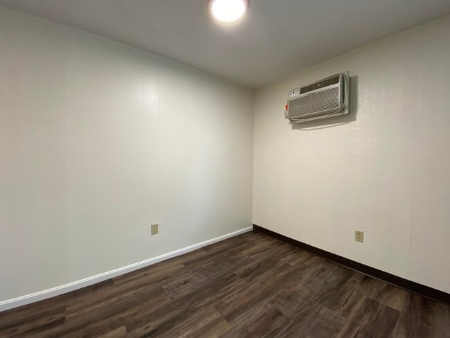 Building Photo - 3961 Brown Ave