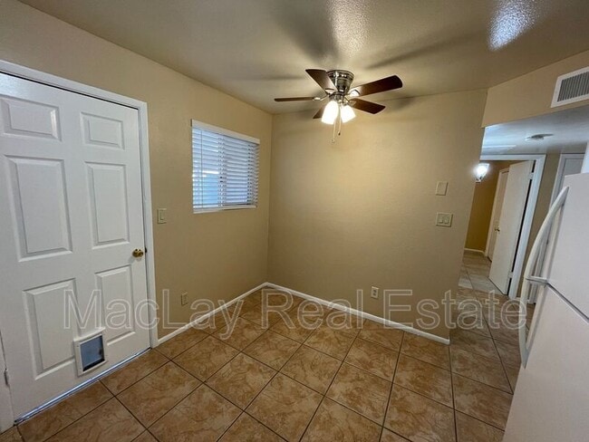 Building Photo - 841 E Fountain St