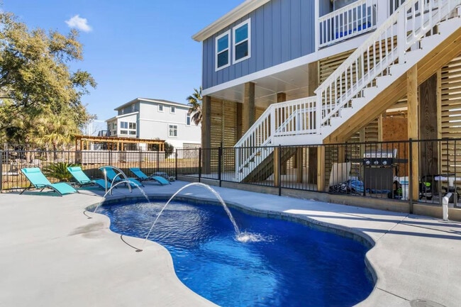 Building Photo - 135 Brady Dr