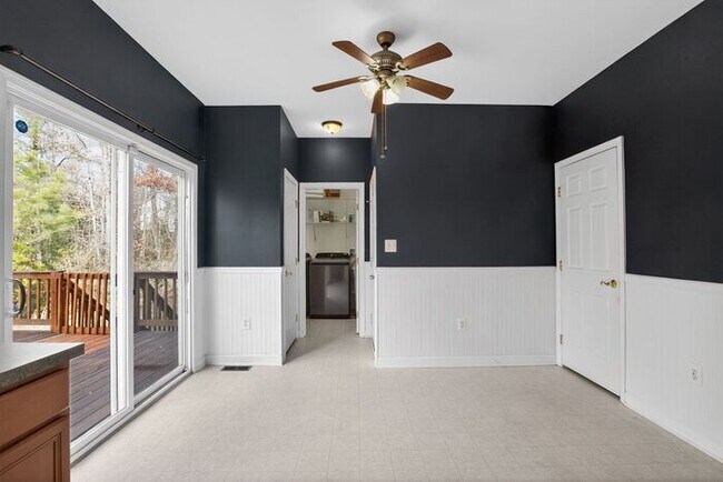 Building Photo - 47106 Green Leaf Ct