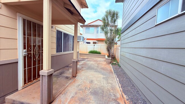 Building Photo - 91-1869-1869 Luahoana St