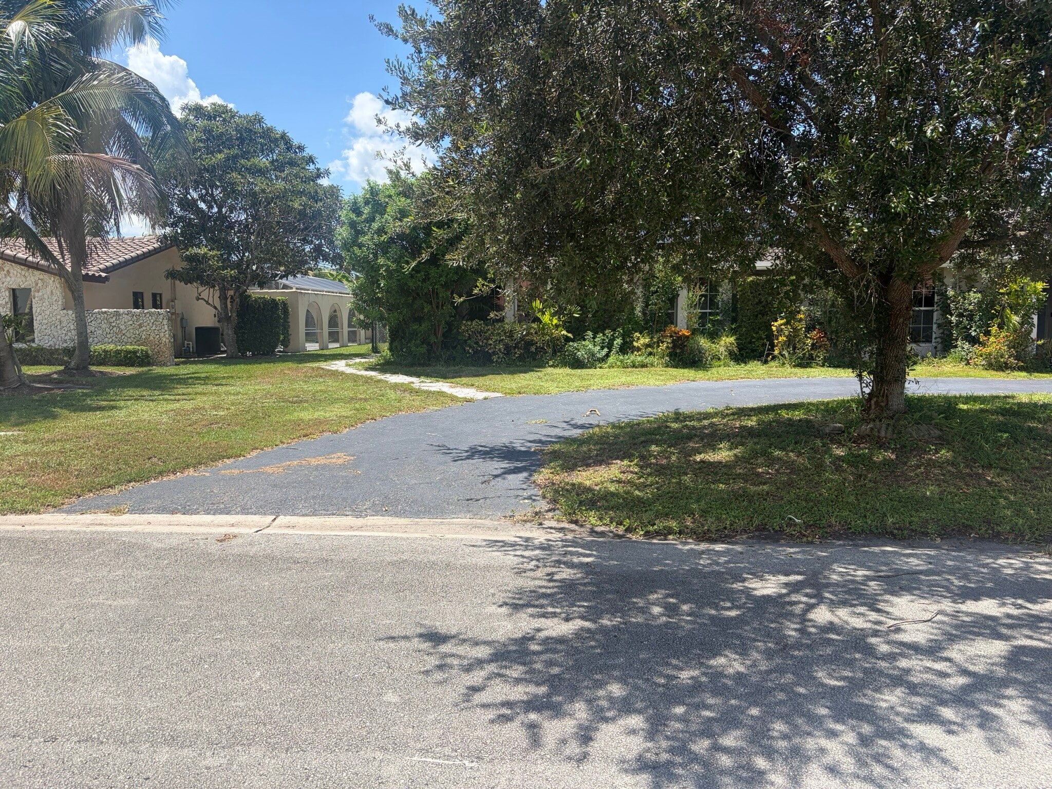 Building Photo - 2480 NW 114th Ave