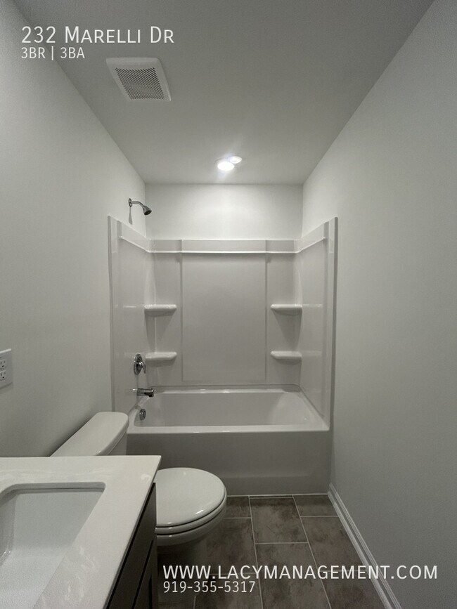 Building Photo - 232 Marelli Dr