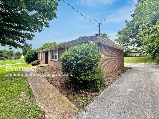 Building Photo - 722 Dutchmans Ct