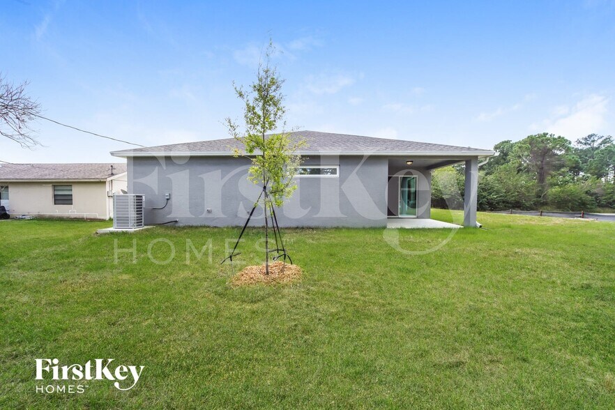 Building Photo - 785 Coconut St SE