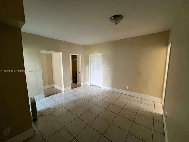 Building Photo - 1221 Miner Rd