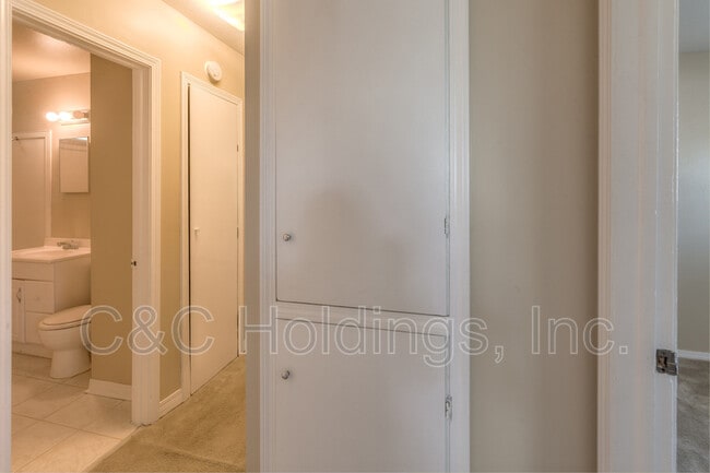 Building Photo - 204 S 197th E Ave