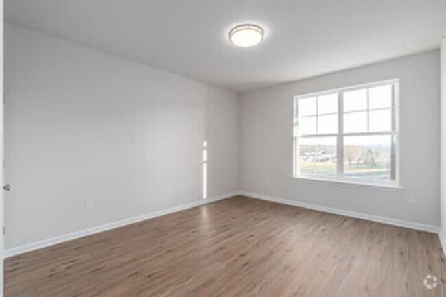Building Photo - Luxury Flats