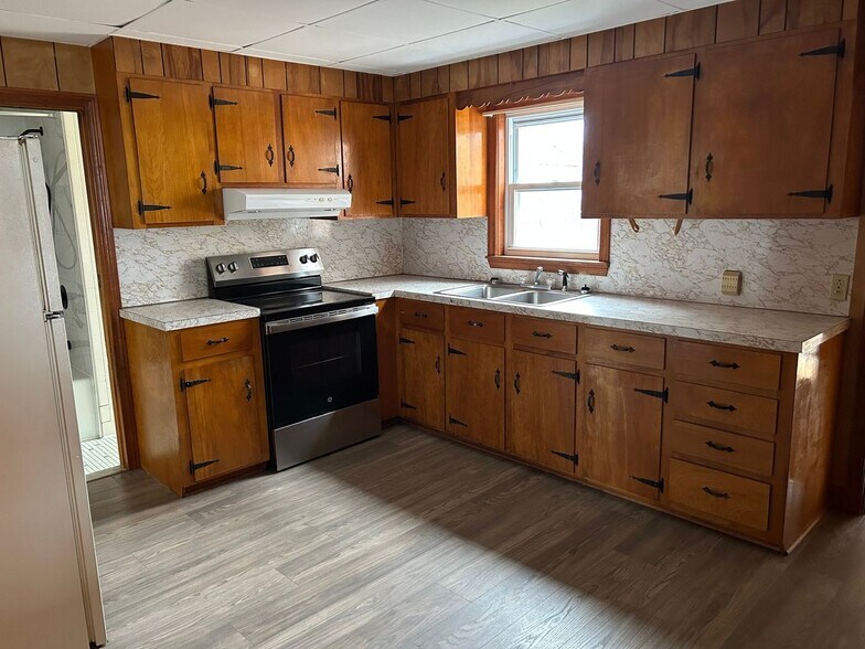 Building Photo - 24 Roper St