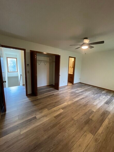 Building Photo - 27 E Raccoon Rdg