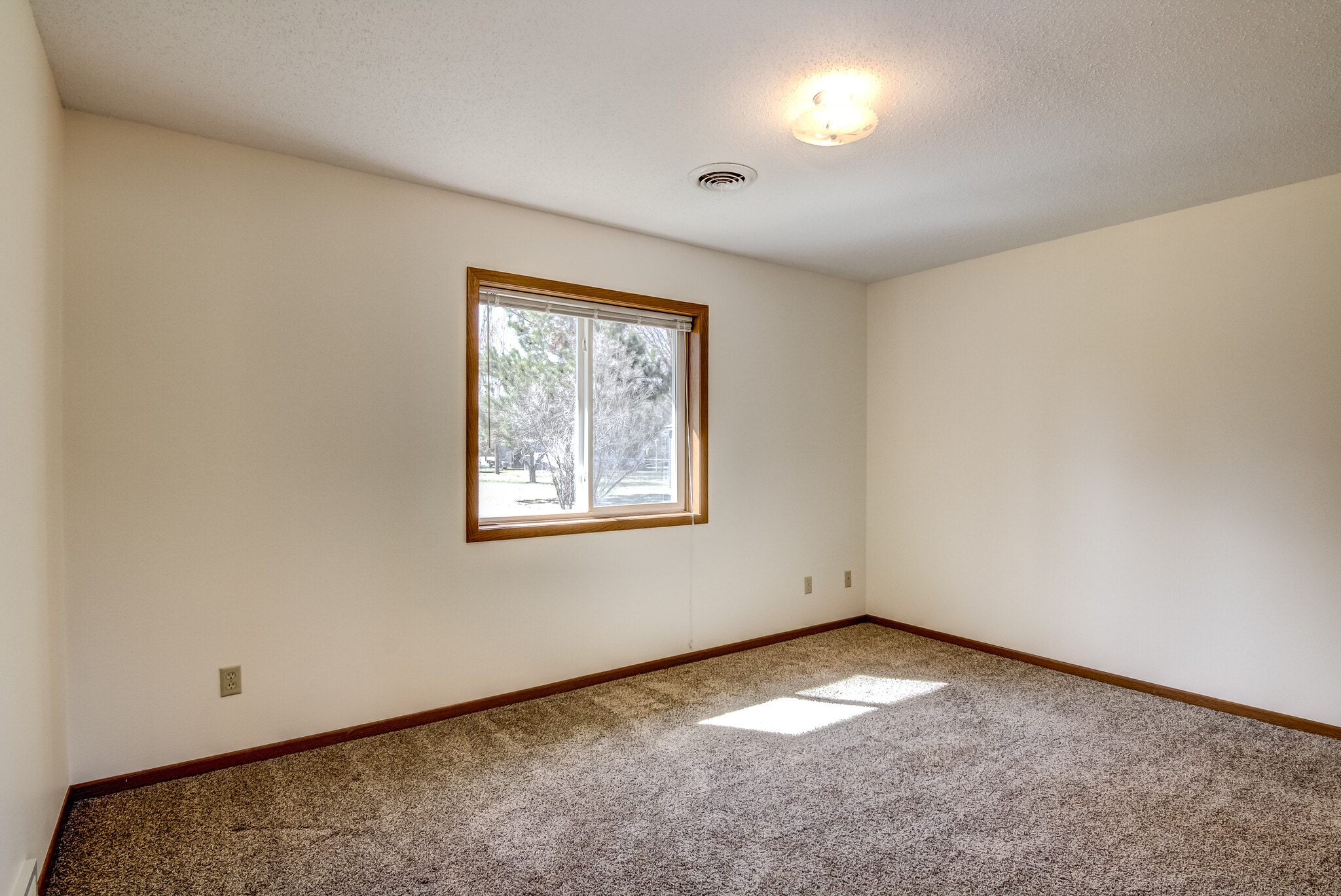 Building Photo - 13201 39th Ave N
