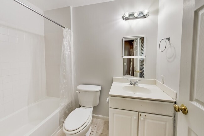 Basement - Full Bath - 5294 Jule Star Dr
