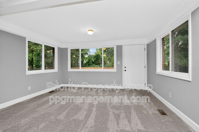 Building Photo - 3916 Piney Grove Rd