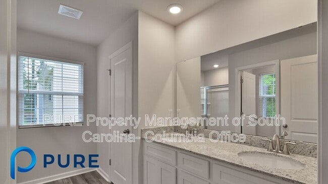 Building Photo - 105 Cart Way