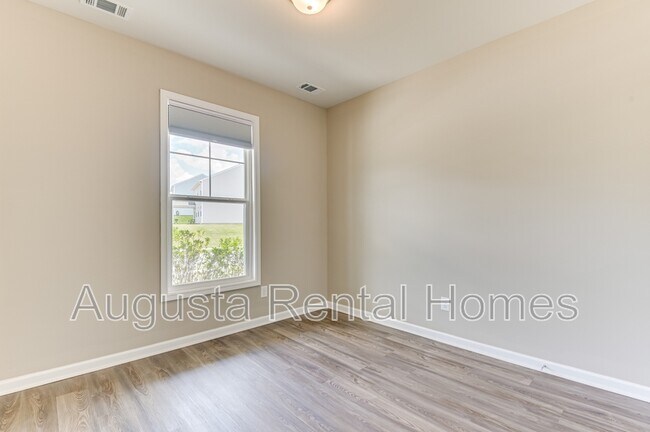 Building Photo - 390 Tupelo Pass