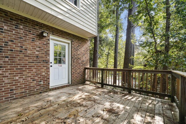 Building Photo - 6101 Highcastle Ct