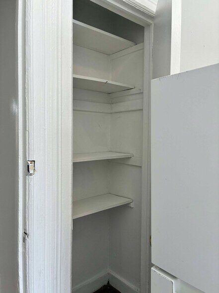 Building Photo - 556 W 161st St