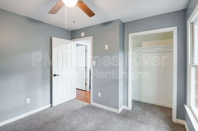 Building Photo - 400 Grinell Dr